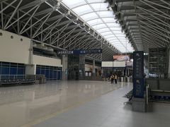 新幹線の台中駅に着き、在来線に乗り換えます。
新幹線の台中駅は台中市の中心部からかなり離れていて、駅周辺には何もない感じです。