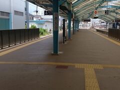 片瀬江ノ島駅でス