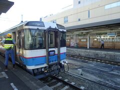 ９：１８　終点の宇和島駅に到着しました