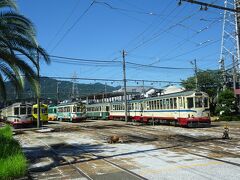 終点から１駅戻ると、とさでん交通車庫がありますので、見学してみましょう。
