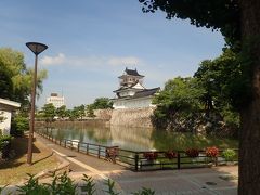 バスの中から見えてきたのは富山城。
加賀前田家の分家であった越中前田家の居城です。