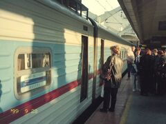サンクトペテルブルクから約５時間。
終点のモスクワ・レニングラードスキー駅に到着した。