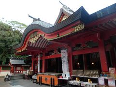 朝の青島神社参拝。
人がいなくて静か。