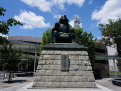 武田信玄像の写真を撮りたくて、
甲府駅前へ♪

車は駅前の駐車場に停めました。