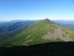 美瑛富士からオプタテシケ山方面。明日はこの稜線を往復する予定。