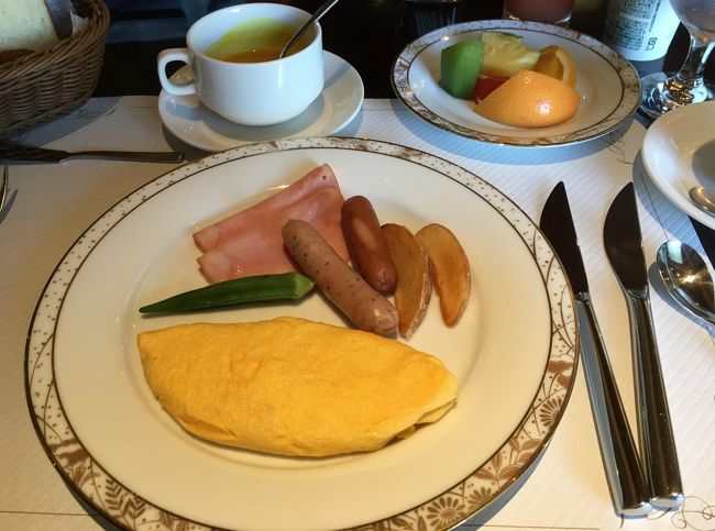 プレーンオムレツ<br />写真にありませんが、ここのデニッシュが好きです。