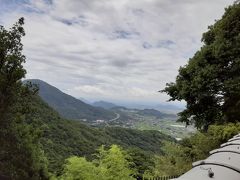 71番弥谷寺を出てしばらく歩くと鳥坂峠です。峠を越えると絶景が広がりました。