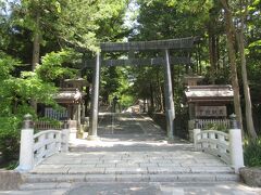 諏訪には諏訪大社ゆかりの神社仏閣が多く、いくつか寄りながら下社秋宮へやってきました。