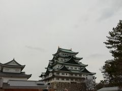 いよいよ名古屋城観光です
チケットも金色でした。

名古屋城
https://www.nagoyajo.city.nagoya.jp/