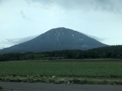 ニセコへは岩内経由で、約1時間30分ほどです。
羊蹄山がきれいに見えてきました。