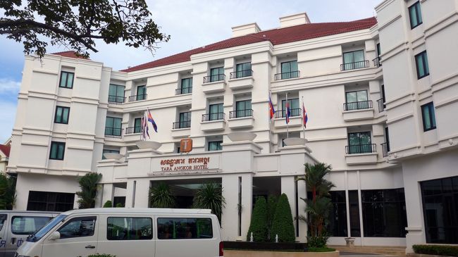 １＜タラアンコール ホテル＞<br />「タラアンコール」での滞在も４日目。施設が新しく、スタッフの対応もよく、何より朝のブッフェが充実しているのがいい。<br />午前中は「アンコール小回りコース」を回る予定。