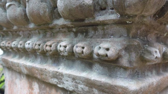 ２９＜怒りのアンパンマン＞<br />ガイドさんが、ぜひ写真を撮れとしつこく勧めるのが、これ。<br />名付けて「怒りのアンパンマン」。たしかに、そのようにも見える。<br />日本人にウケる写真スポットだってさ。