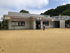 札幌から高速で登別へ。途中樽前SAで休憩。セブンイレブンがありました。小さなSAですがトイレもきれいです。