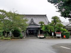 1341に補陀落山那古寺へ　真言宗の寺だ　坂東三十三所観音巡礼（鎌倉初期に開設）東京は浅草寺のみ　ふもとに本坊と庫裡　住職さんがいつもいる場所