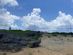 沖縄最初の景勝地、写真撮るが楽しくて、またまたゆっくりしすぎました。

タビーと相談し、座気味城跡は今回はパスすることに。
暑すぎるので、城見学はちょっときつい、ということも加味しました。