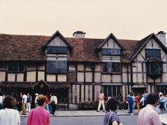 ここからはシェイクスピアの故郷、ストラットフォード・アポン・エイヴォンStratford-upon-Avonだ。

最初の写真はシェイクスピアの家と言われいている。