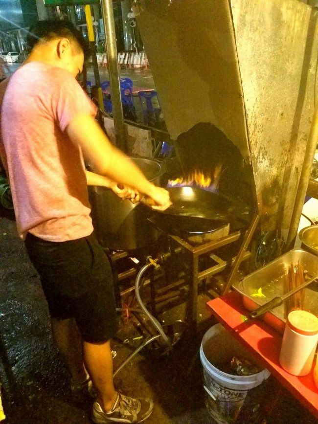 もう<br />目にも<br />とまらぬ<br />速さの<br />神業　先生だ！