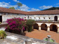 カプチナス修道院 (Convento de las Capuchinas)
世界遺産「アンティグア・グアテマラ」のひとつです。