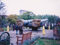 帝国戦争博物館。
Imperial War Museum

これはロンドン市内のやや南にある.
ここもすばらしい展示。勿論、英国の国立博物館美術館は
すべて無料だ。私もここは数回来ている。

そうそう、ここにはＭＩ６などスパイの使用した便利道具なども展示されていた。旧日本軍のものも展示してあった。もっとも日本の情報はダダ洩れだったのだが。。。