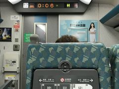 早朝、切符を買いに行ったものの、満席が続く！涙
仕方なく、昼の新幹線で台南向かいますよぉ～！！