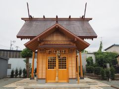 柳明神社（やなみょうじんじゃ）
元は鎌倉郡観音24番札所大石寺があった場所。その廃寺跡に、村境の伊勢山に祀られていた神明社を移したものだそうです。昭和50年に柳明神社と改められました。