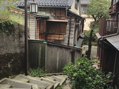 上から降りていく景色が風情あるなぁ。