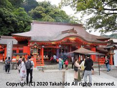 熊野那智大社拝殿

この拝殿の奥に世界遺産の構成要素となっている社殿があります。