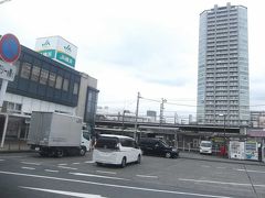 長津田駅南口．　北口には高いタワーマンションあり．