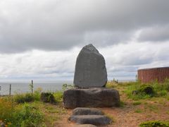 こちらは居多ヶ浜にあったあ親鸞聖人上陸地の石碑
800年前に念仏弾圧で流罪になった親鸞聖人は越後のこの地に流され、7年間この地で生活していたそうです。