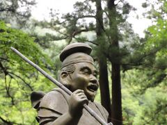 榛名神社へ。
本殿までプチ登山？
道中の七福神に挨拶しながら。