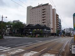 ホテルはこの大波止から左に行ったところにあるコンフォートホテル長崎。（ホテルの写真を撮り忘れていたので）
駅前より色々行くのに逆に便利でした。
ちなみにトラムの１日券はこの見えているベルビューさんで売っています。
