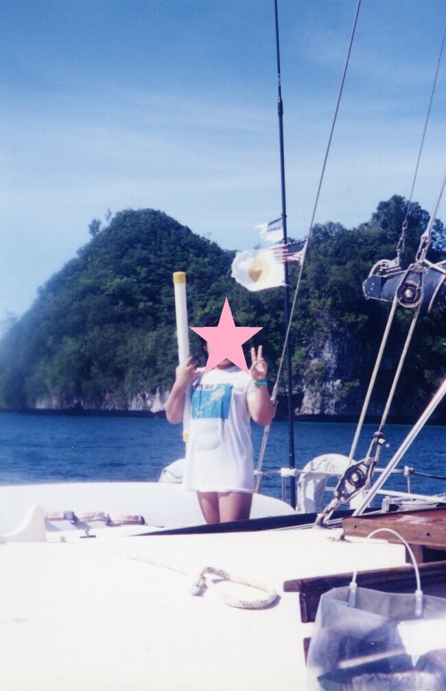 右手に持っているのは水鉄砲。クーラーボックスの氷水を入れて発射すると楽しい。