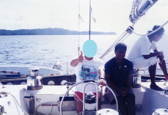 親父も舵輪を握ってご満悦。