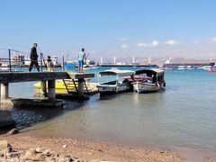 　紅海の北奥、シナイ半島の東側にある、南北に細長く伸びる湾です。