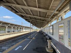 2駅先の柳生駅で下車。
目的地である3県境に一番近い駅ですが、私を含めて降りたのは2名。
もう一人は観光ではなく、仕事で来た感じでした。