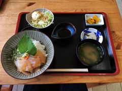 お昼に、ヒラメ丼。