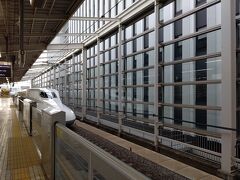 16:30　のぞみ号で東京へ
往路より乗車人数は多く、半分以上座っていました