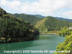 二津野ダム

上湯川と十津川の合流部です。もう少し下流に行くと熊野川となります。


熊野川：https://ja.wikipedia.org/wiki/%E7%86%8A%E9%87%8E%E5%B7%9D