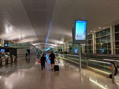 定刻通りに深夜12時前にバルセロナ＝エル・プラット空港に到着。
