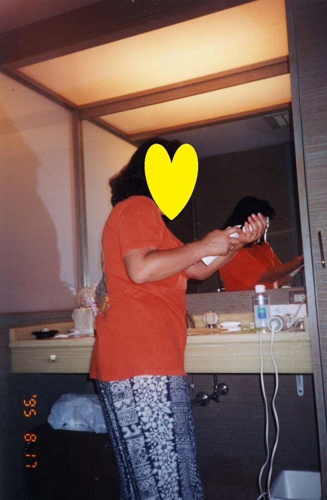 部屋の洗面台。