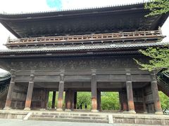 三門へ。一人600円払って上に登ることができます。
京都のパノラマをみることができました。