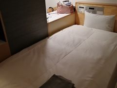 本日の宿は、ホテルオークです。こじんまりとしたビジネスホテルです、青葉おでん街に近いので、ここをチョイス。小さいながらも大浴場があるんですよ。