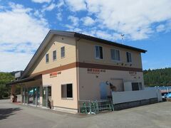 ホテルから歩いて２、３分の箱根町港。