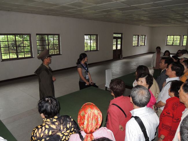 中国人と一緒に説明を受ける。