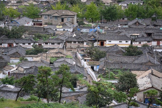 高台からは煉瓦家屋の古い町並みを一望できる。<br /><br />ここは初めてではなく新鮮味はもはやないがいい眺めだ。