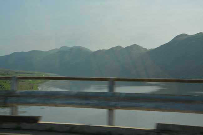 朝鮮戦争が始まるまでアメリカ軍とソ連軍の分割占領ラインが３８度線上に引かれたのだが、ここがちょうどそのあたり。