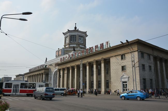 平壌駅で列車に向かうことになる。あっという間の４日間だったが出発の時間がやってきた。