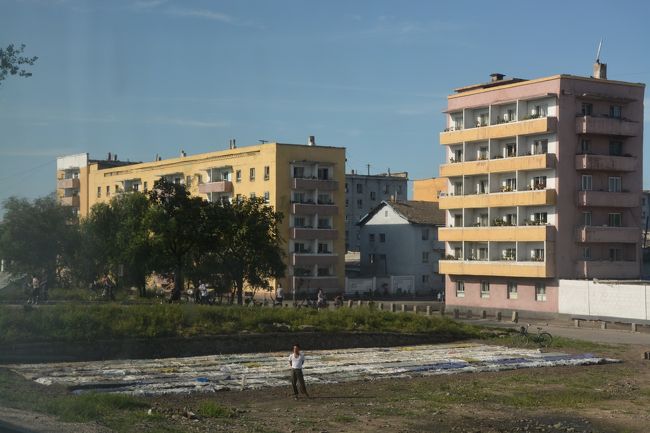 北朝鮮時間の４時半に新義州に入った。