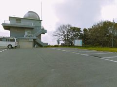 山頂には天文台が併設された展望台があり、太平洋を一望できる他、早池峰山や遠くは岩手山を望むこともできます。

