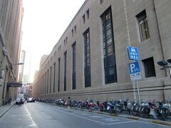 本木雅弘主演の「夜の上海」をご覧になった方は何人いるだろうか。ヒロインのヴィッキージャオが真っ赤な口紅で落書きをした場所。